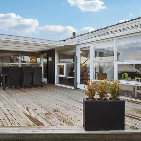Gorgeous In With Wifi Holiday home